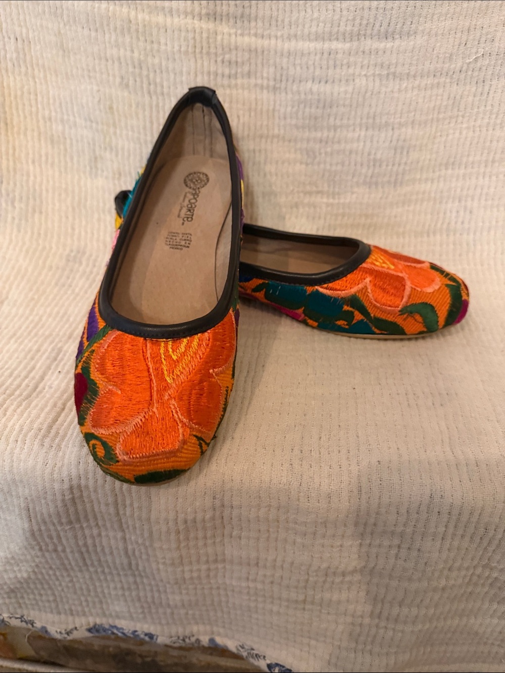 Apoarte Mexico Embroidered Floral Flats Women’s 7.5 Colorful Slip On Shoes